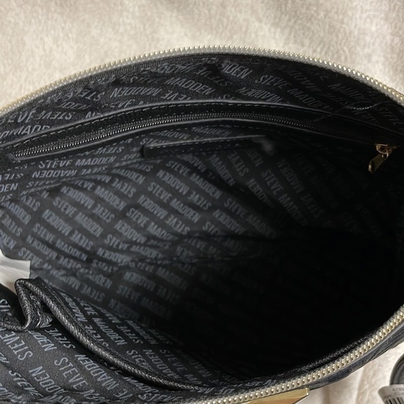 Steve Madden Black Logo Clutch, NWT - Picture 8 of 9